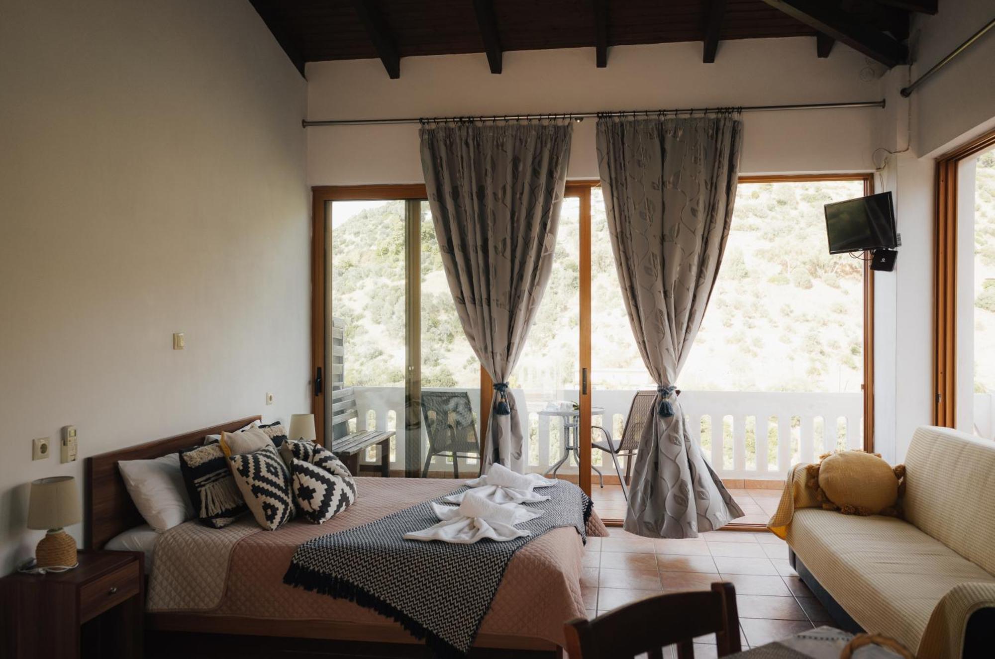 Lefteris Rooms Kambos  Exterior photo