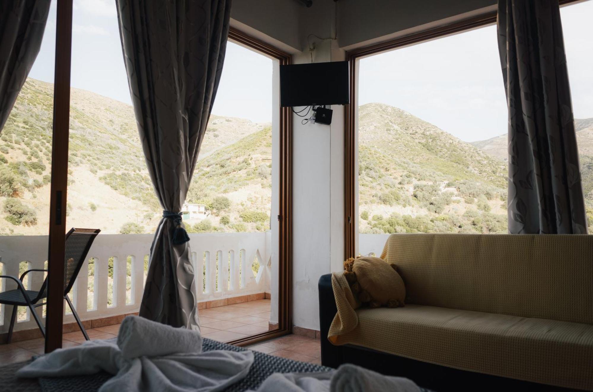 Lefteris Rooms Kambos  Exterior photo